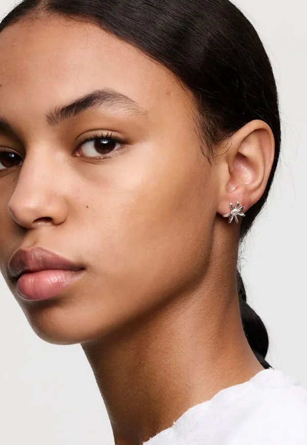 Clearance Daisy Stud Earrings Women Jewellery | Jewellery