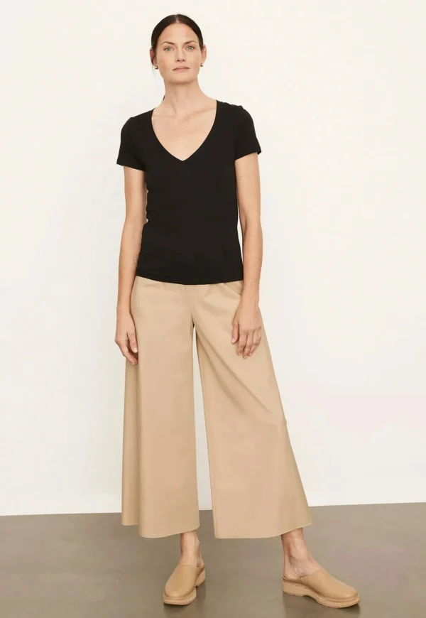 Fashion Essential V-Neck - Black Women Tops & Tees