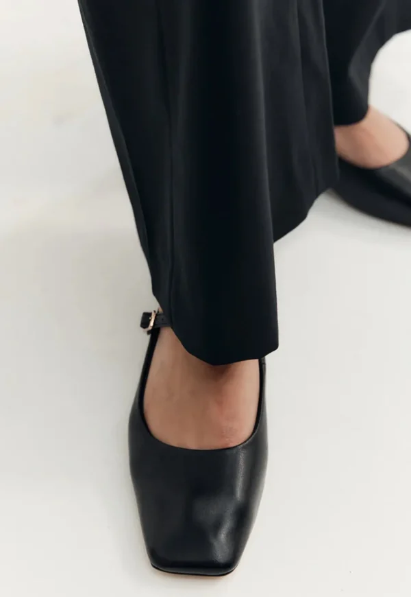 Clearance Madi Flat - Black Women Footwear | Flats