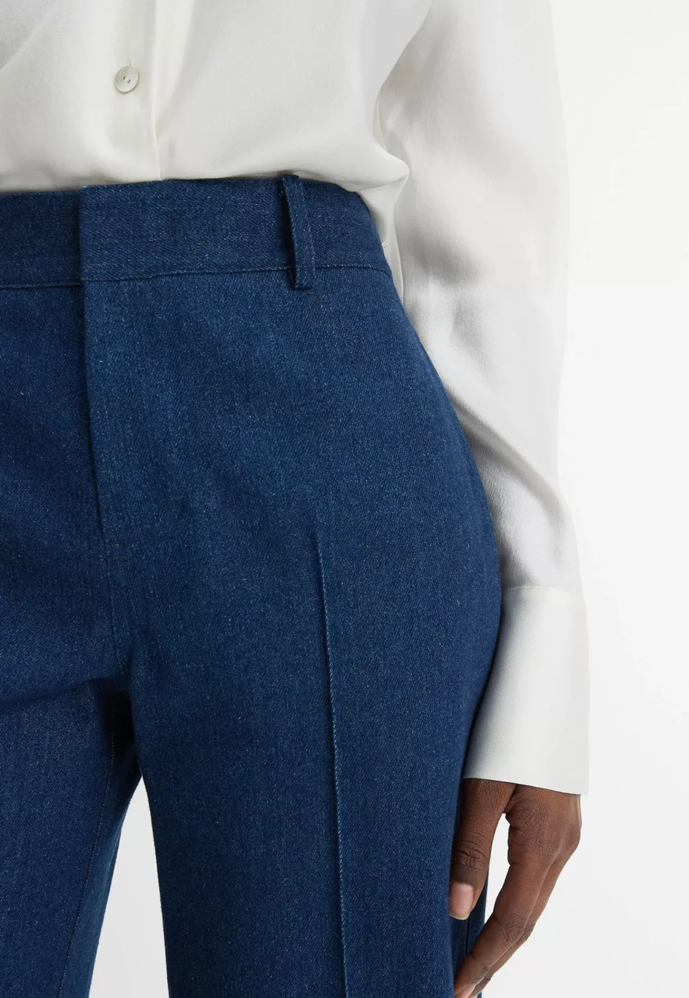 mid_rise_pintuck_twill_wi_2.webp Fashion Mid Rise Pintuck Twill Wide Trouser - Indigo Women Pants