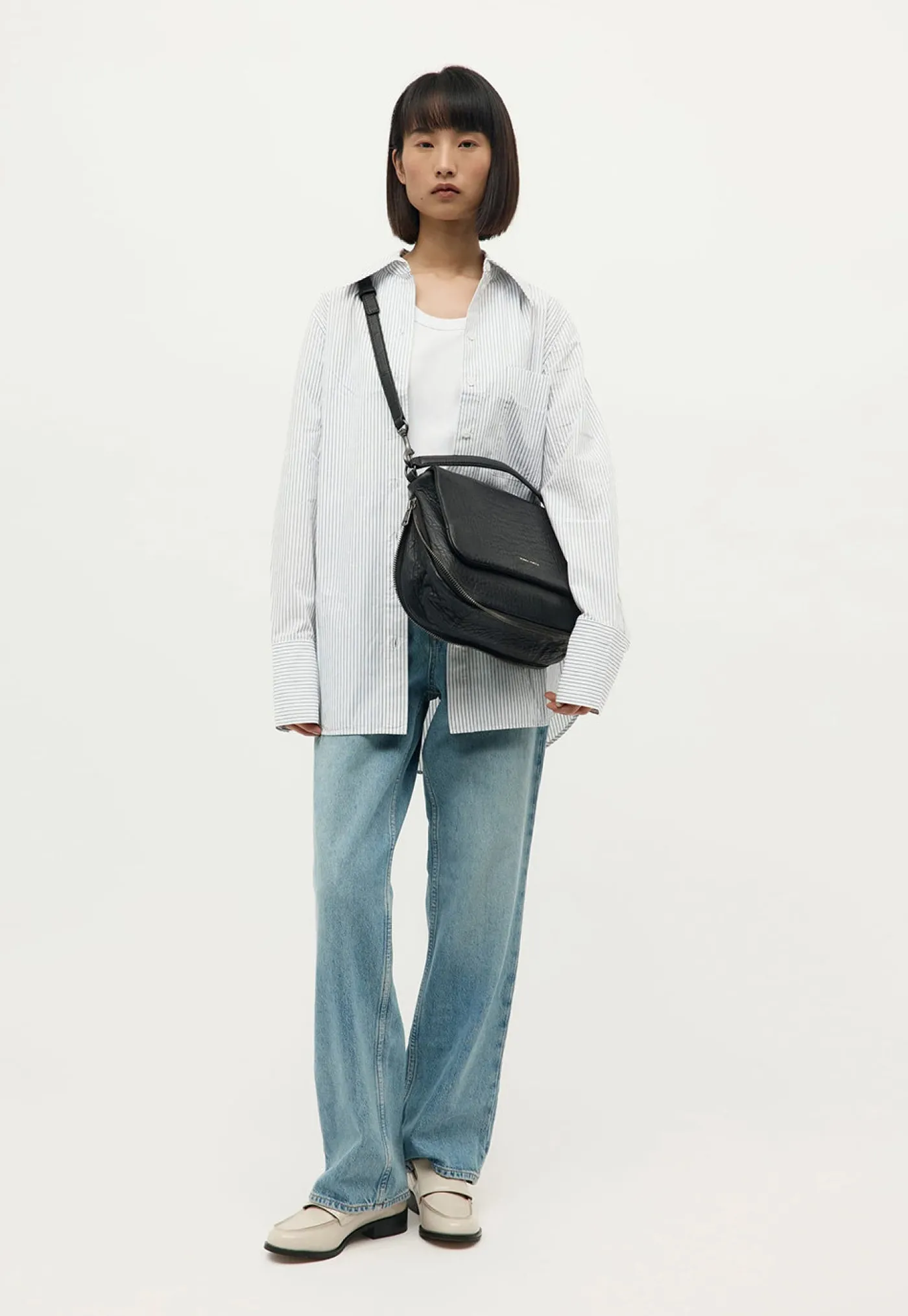 mr_caiman__gunmetal_black_2.webp Fashion Mr Caiman - Gunmetal Black Bulle Women Bags | Bags