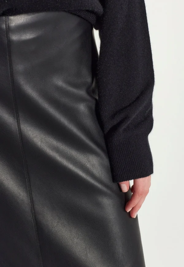 New Pipi Skirt - Black Women Skirts