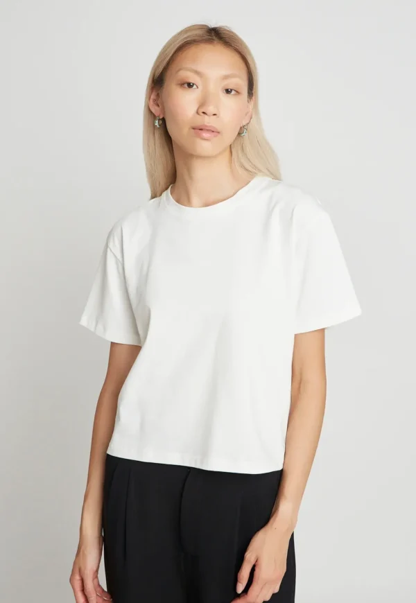Outlet Squire Tee - Cream Women Tops & Tees